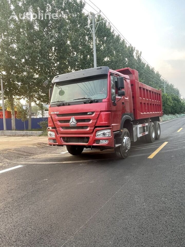 Sinotruk - Самосвал: фото 1 Sinotruk - Самосвал: фото 1