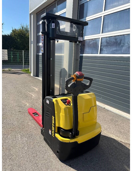 Hyster S1.5UT Hochhubwagen 4500mm - Штабелер: фото 2 Hyster S1.5UT Hochhubwagen 4500mm - Штабелер: фото 2