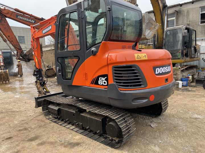 Awesome Performance Korea Imported Small Scale Used Doosan Excavator Dx60 Dx225 Dh60 Dh55 - Гусеничный экскаватор: фото 4 Awesome Performance Korea Imported Small Scale Used Doosan Excavator Dx60 Dx225 Dh60 Dh55 - Гусеничный экскаватор: фото 4