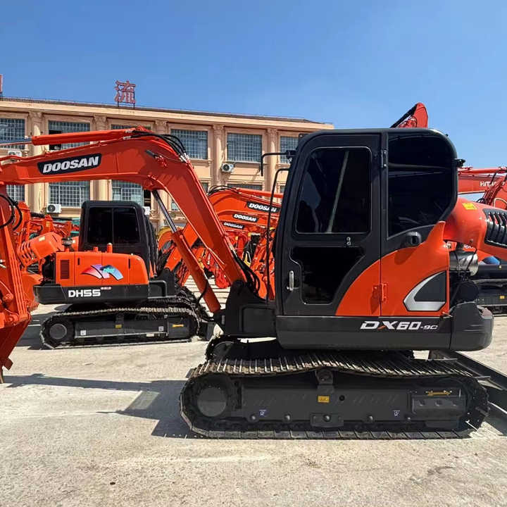 Doosan DX60 DX60-9c DH60-7 DX60W DX80 DX75 DX55 DH35 DH55 Used Mini Excavator Mas Maquinaria Municipal Y Ambiental - Экскаватор: фото 1 Doosan DX60 DX60-9c DH60-7 DX60W DX80 DX75 DX55 DH35 DH55 Used Mini Excavator Mas Maquinaria Municipal Y Ambiental - Экскаватор: фото 1