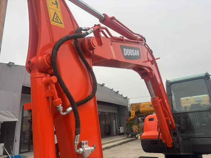 Doosan DX60 DX60-9c DH60-7 DX60W DX80 DX75 DX55 DH35 DH55 Used Mini Excavator Mas Maquinaria Municipal Y Ambiental - Экскаватор: фото 4 Doosan DX60 DX60-9c DH60-7 DX60W DX80 DX75 DX55 DH35 DH55 Used Mini Excavator Mas Maquinaria Municipal Y Ambiental - Экскаватор: фото 4