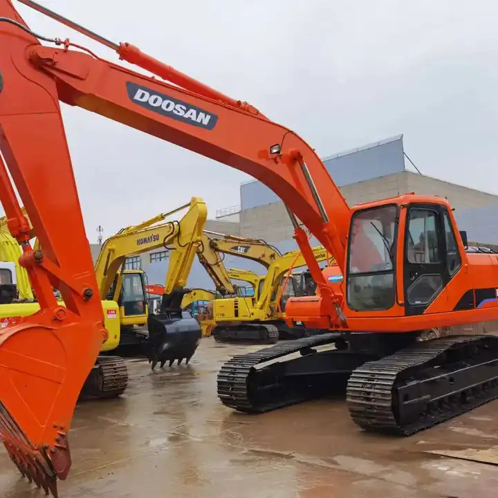 Excellent ConditionUsed Excavator Doosan Dh220 ,Nice Performance 22ton Used Excavator Dh220-7 At Low Price For Sale - Гусеничный экскаватор: фото 1 Excellent ConditionUsed Excavator Doosan Dh220 ,Nice Performance 22ton Used Excavator Dh220-7 At Low Price For Sale - Гусеничный экскаватор: фото 1