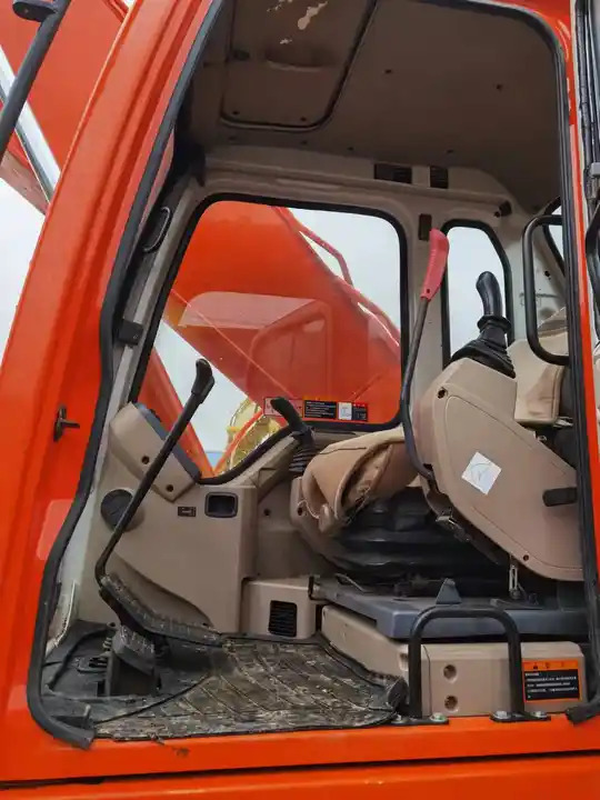 Excellent ConditionUsed Excavator Doosan Dh220 ,Nice Performance 22ton Used Excavator Dh220-7 At Low Price For Sale - Гусеничный экскаватор: фото 3 Excellent ConditionUsed Excavator Doosan Dh220 ,Nice Performance 22ton Used Excavator Dh220-7 At Low Price For Sale - Гусеничный экскаватор: фото 3