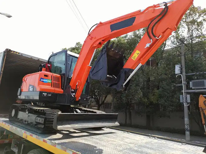 High Quality 6t Mini Excavator,Small Excavating Machine Korea Doosan Used Excavators Doosan Dx60 For Sale - Гусеничный экскаватор: фото 3 High Quality 6t Mini Excavator,Small Excavating Machine Korea Doosan Used Excavators Doosan Dx60 For Sale - Гусеничный экскаватор: фото 3