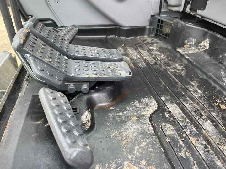 Hot sale Used Hitachi ZX120 digger medium size Excavator second hand excavator - Гусеничный экскаватор: фото 4 Hot sale Used Hitachi ZX120 digger medium size Excavator second hand excavator - Гусеничный экскаватор: фото 4