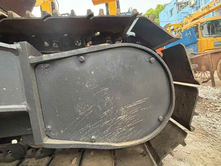 Hot sale Used Hitachi ZX200-3 digger 20ton Excavator second hand excavator - Гусеничный экскаватор: фото 4 Hot sale Used Hitachi ZX200-3 digger 20ton Excavator second hand excavator - Гусеничный экскаватор: фото 4