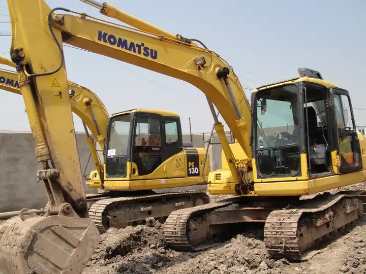 Hot sale low price Komatsu PC130-7 medium used machine hydraulic crawler backhoe digger 13ton used excavators - Гусеничный экскаватор: фото 3 Hot sale low price Komatsu PC130-7 medium used machine hydraulic crawler backhoe digger 13ton used excavators - Гусеничный экскаватор: фото 3