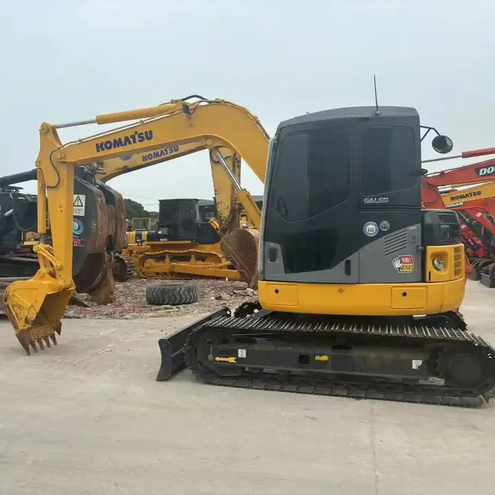 Japan Surplus Backhoe Excavator Komatsu Pc78us Pc60 Tracked Excavator With Blade Dozer For The Philippines In Shanghai - Гусеничный экскаватор: фото 2 Japan Surplus Backhoe Excavator Komatsu Pc78us Pc60 Tracked Excavator With Blade Dozer For The Philippines In Shanghai - Гусеничный экскаватор: фото 2