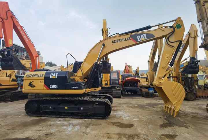 Original Caterpillar Excavator Parts,Low Working Hours Of Used Excavator Cat320,320b,320c,320d,320dl,320d2 For Sale In Shanghai - Гусеничный экскаватор: фото 2 Original Caterpillar Excavator Parts,Low Working Hours Of Used Excavator Cat320,320b,320c,320d,320dl,320d2 For Sale In Shanghai - Гусеничный экскаватор: фото 2