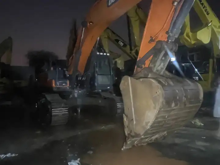 Original Doosan Dx420 Used Excavator/few Working Hours Used 420 Doosan Excavator Dx420 In Stock - Гусеничный экскаватор: фото 3 Original Doosan Dx420 Used Excavator/few Working Hours Used 420 Doosan Excavator Dx420 In Stock - Гусеничный экскаватор: фото 3