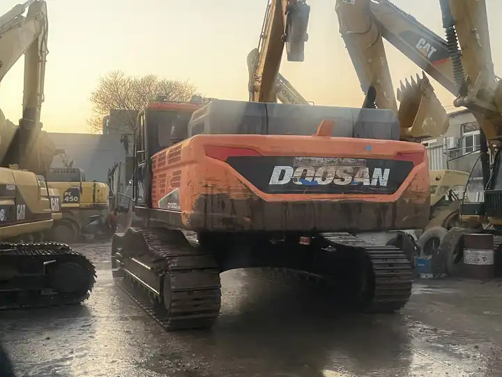 Original Doosan Dx420 Used Excavator/few Working Hours Used 420 Doosan Excavator Dx420 In Stock - Гусеничный экскаватор: фото 2 Original Doosan Dx420 Used Excavator/few Working Hours Used 420 Doosan Excavator Dx420 In Stock - Гусеничный экскаватор: фото 2