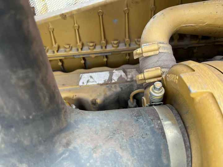 Original Japan Imported Caterpillar D7R Bulldozer Japan Original Cat D7G D7R D9n D8r Used Bulldozers - Бульдозер: фото 2 Original Japan Imported Caterpillar D7R Bulldozer Japan Original Cat D7G D7R D9n D8r Used Bulldozers - Бульдозер: фото 2