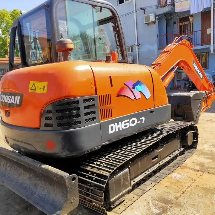 Used Doosan Machinery for Sale Mini excavator DH55-V DH60-7 for sale Fast Delivery Competitive Price Digger Hydraulic Excavator - Гусеничный экскаватор: фото 5 Used Doosan Machinery for Sale Mini excavator DH55-V DH60-7 for sale Fast Delivery Competitive Price Digger Hydraulic Excavator - Гусеничный экскаватор: фото 5