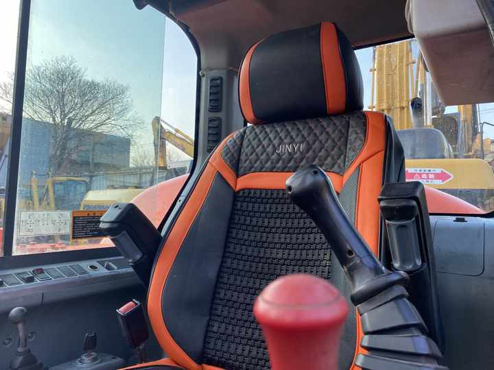 Used excavator doosan dx60 excavators earth-moving machinery doosan dx60 dx80 dx75 dx225 dh60 dh60-7 excavator - Гусеничный экскаватор: фото 4 Used excavator doosan dx60 excavators earth-moving machinery doosan dx60 dx80 dx75 dx225 dh60 dh60-7 excavator - Гусеничный экскаватор: фото 4