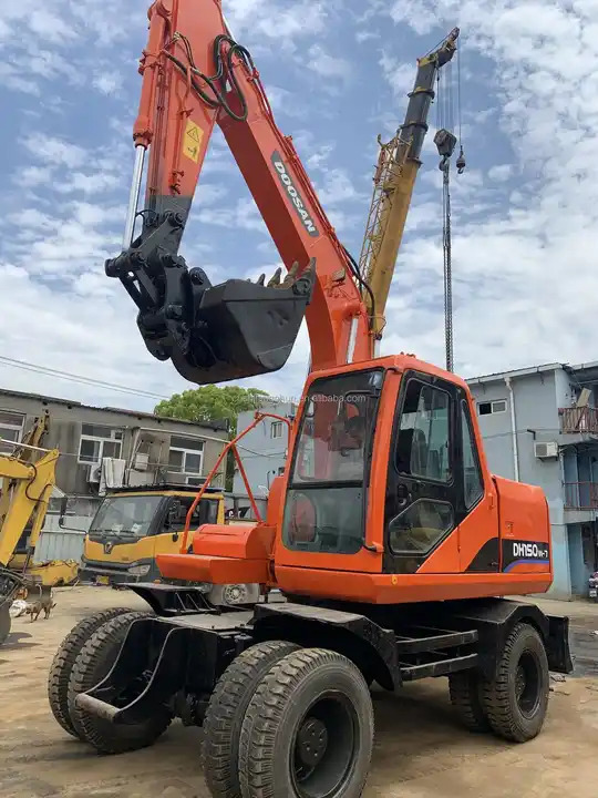 Wheel digging excavator Used DOOSAN150W DH150W DH150W-7 / second-hand KOREA engine DOOSAN DH 150 150W-7 DOOSAN150 - Гусеничный экскаватор: фото 3 Wheel digging excavator Used DOOSAN150W DH150W DH150W-7 / second-hand KOREA engine DOOSAN DH 150 150W-7 DOOSAN150 - Гусеничный экскаватор: фото 3