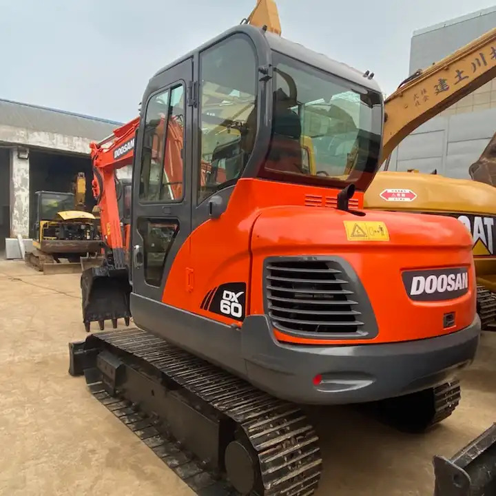 Dx60 dx55 ON SALE Doosan 6ton dx60 Used  excavator in stock - Гусеничный экскаватор: фото 2 Dx60 dx55 ON SALE Doosan 6ton dx60 Used  excavator in stock - Гусеничный экскаватор: фото 2