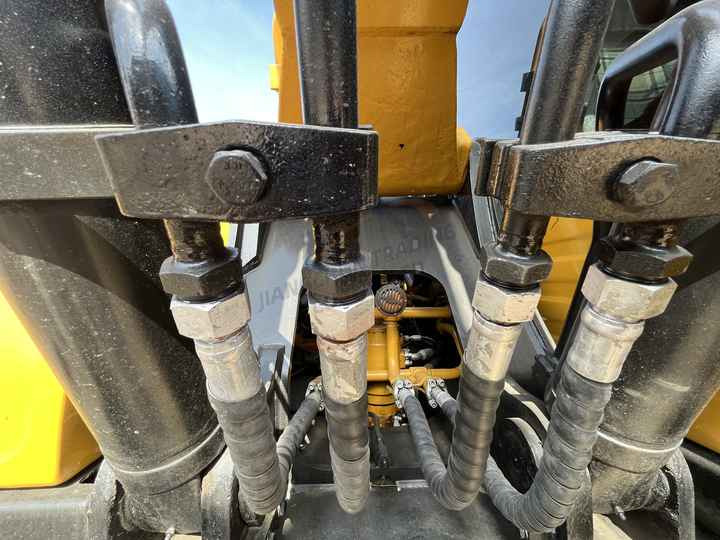 Sany 215 brand new excavator China cheap used SANY sy 215 Excavator SANY SY215c crawler excavators for sale - Гусеничный экскаватор: фото 4 Sany 215 brand new excavator China cheap used SANY sy 215 Excavator SANY SY215c crawler excavators for sale - Гусеничный экскаватор: фото 4