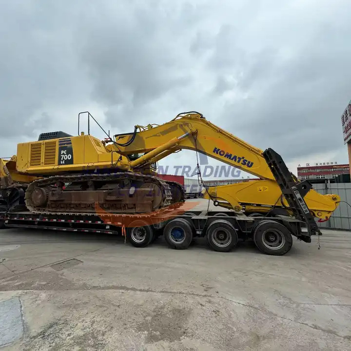 Second hand nice price good condition komatsu pc650 pc600 pc700 65 ton large excavator - Экскаватор: фото 2 Second hand nice price good condition komatsu pc650 pc600 pc700 65 ton large excavator - Экскаватор: фото 2
