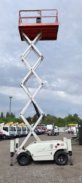 Ножничный подъемник Haulotte Compact 10 DX - 4x4 - 10m - diesel: фото 9