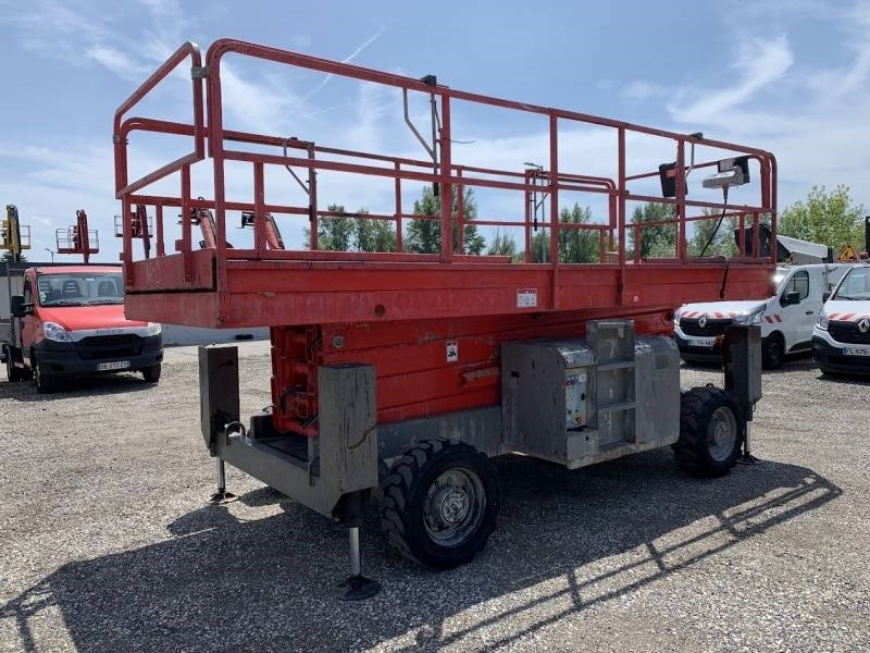 Haulotte H15SXL - 15m, 4x4, diesel - Ножничный подъемник: фото 2 Haulotte H15SXL - 15m, 4x4, diesel - Ножничный подъемник: фото 2