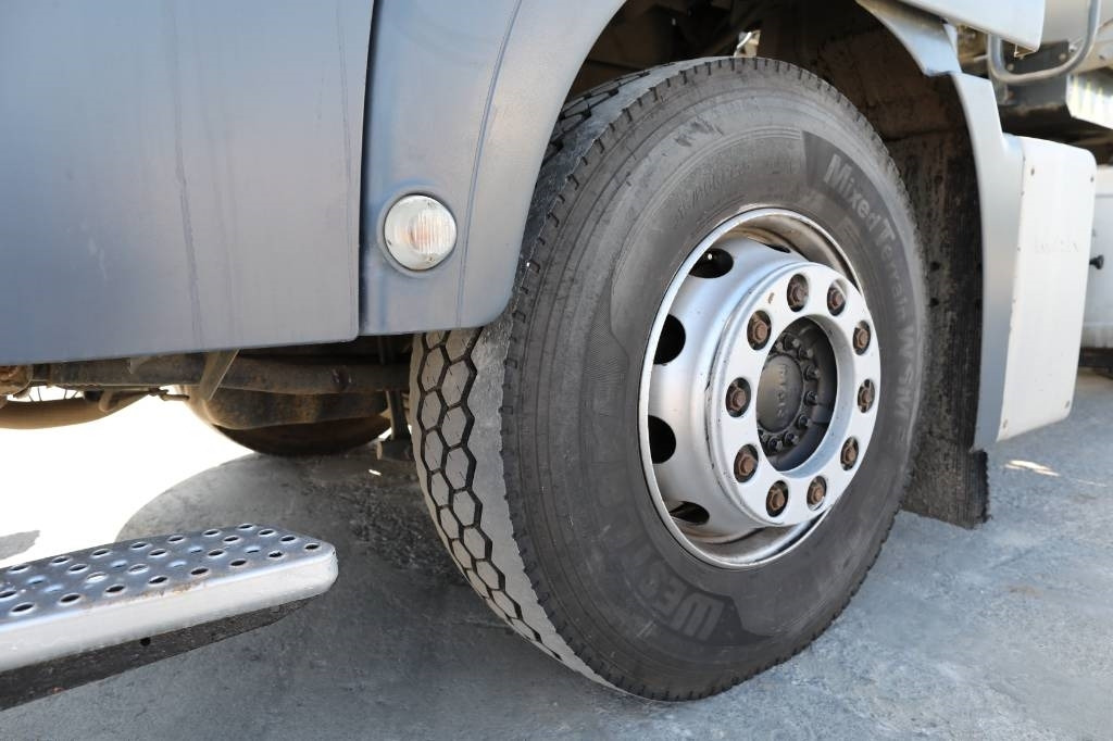 Тягач MAN TGS 18.440 4x2 BLS-TS Truck + Kässbohrer DL 3 Tipp: фото 16