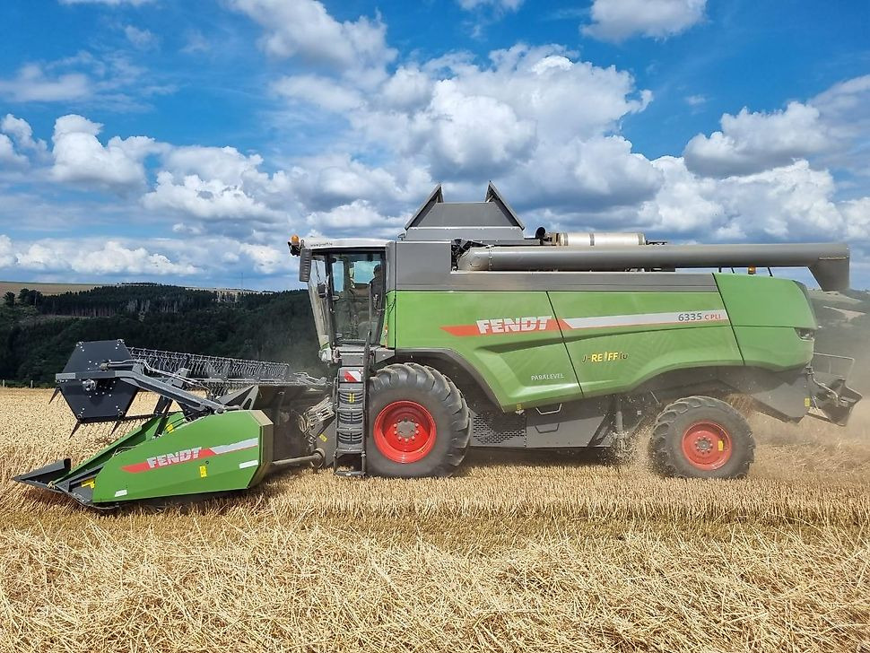 J.Reiff Sarl
Herr Stefan Neukirch - 77 Z.I in den - Зерноуборочный комбайн: фото 3 J.Reiff Sarl
Herr Stefan Neukirch - 77 Z.I in den - Зерноуборочный комбайн: фото 3