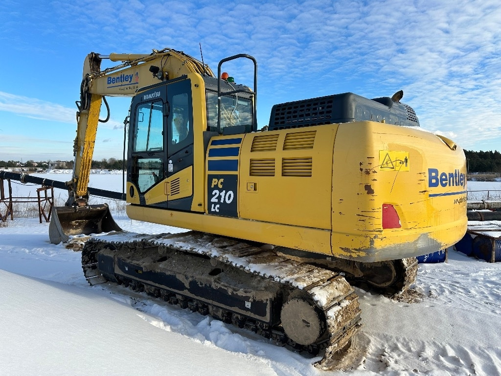 Komatsu PC 210 LC-11 - Гусеничный экскаватор: фото 1 Komatsu PC 210 LC-11 - Гусеничный экскаватор: фото 1