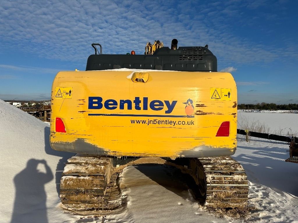 Komatsu PC 210 LC-11 - Гусеничный экскаватор: фото 2 Komatsu PC 210 LC-11 - Гусеничный экскаватор: фото 2