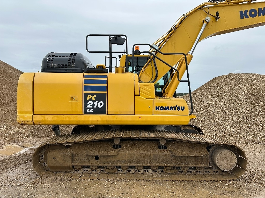 Komatsu PC 210 LC-11 - Гусеничный экскаватор: фото 3 Komatsu PC 210 LC-11 - Гусеничный экскаватор: фото 3