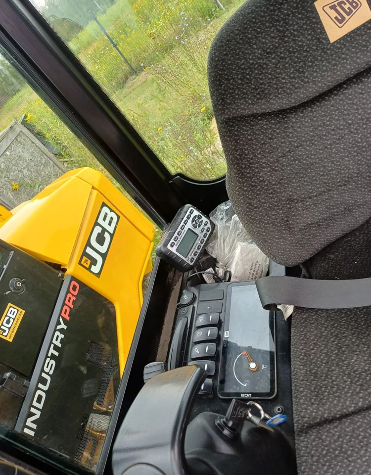 JCB 19C-1 - Гусеничный экскаватор: фото 5 JCB 19C-1 - Гусеничный экскаватор: фото 5