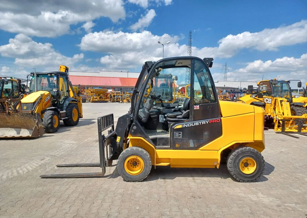 JCB TLT 35-26D - Телескопический погрузчик, Вилочный погрузчик: фото 3 JCB TLT 35-26D - Телескопический погрузчик, Вилочный погрузчик: фото 3