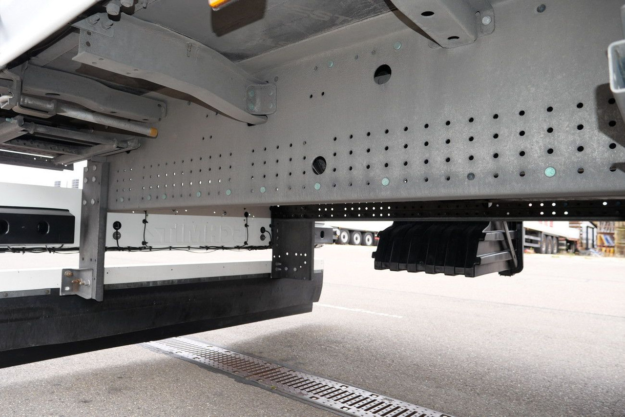 Тентованный полуприцеп Schmitz Cargobull SCS 24 /12642 XL / RUNGENTASCHEN / 2 x LIFT/ROOF: фото 11 Тентованный полуприцеп Schmitz Cargobull SCS 24 /12642 XL / RUNGENTASCHEN / 2 x LIFT/ROOF: фото 11