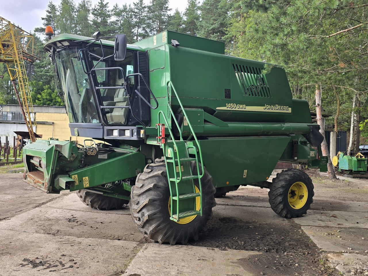 JOHN DEERE 1450 CWS - Зерноуборочный комбайн: фото 1 JOHN DEERE 1450 CWS - Зерноуборочный комбайн: фото 1