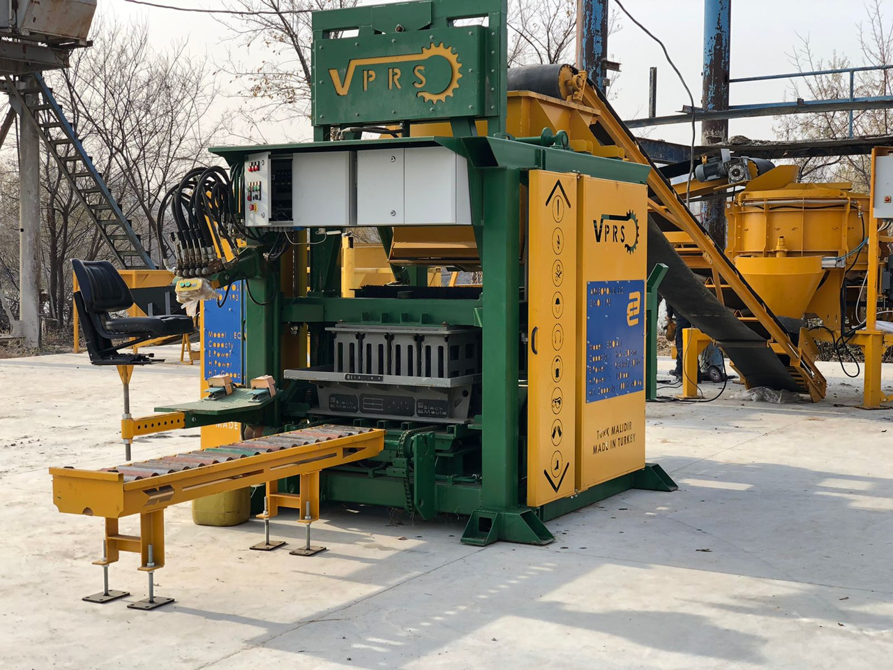 Economic Hollow Block Machine - Вибропресс: фото 1 Economic Hollow Block Machine - Вибропресс: фото 1
