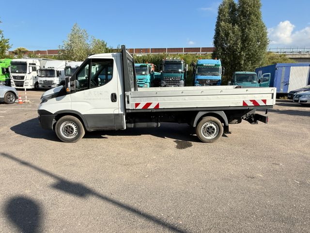 Малотоннажный бортовой грузовик Iveco Daily 35 S 12: фото 6