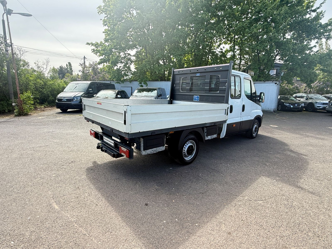 Iveco Daily Doppelkabine 35 S 130 7 Sitzer - Малотоннажный бортовой грузовик: фото 5 Iveco Daily Doppelkabine 35 S 130 7 Sitzer - Малотоннажный бортовой грузовик: фото 5