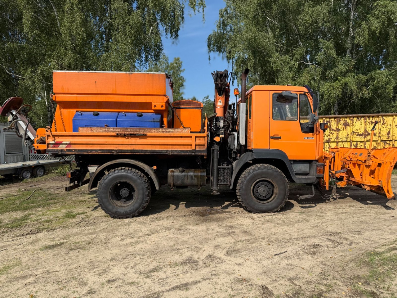 MAN 10.224 Atlas Kran Salzstreuer 4X4 - Самосвал, Автоманипулятор: фото 4 MAN 10.224 Atlas Kran Salzstreuer 4X4 - Самосвал, Автоманипулятор: фото 4