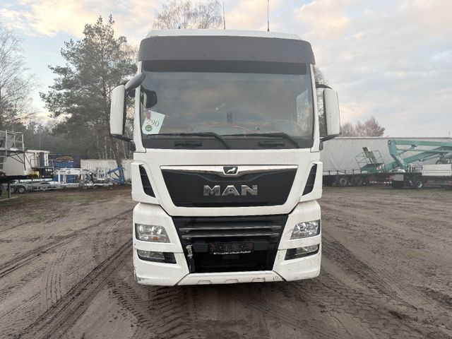 MAN TGX 26.460 FG 6x2 Motorschaden - Тентованный грузовик: фото 1 MAN TGX 26.460 FG 6x2 Motorschaden - Тентованный грузовик: фото 1