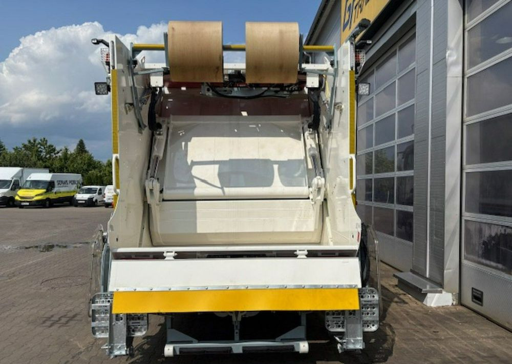 Новый Мусоровоз Mercedes-Benz Actros: фото 8