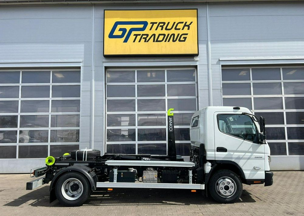 Mitsubishi Fuso - Крюковой мультилифт: фото 5 Mitsubishi Fuso - Крюковой мультилифт: фото 5