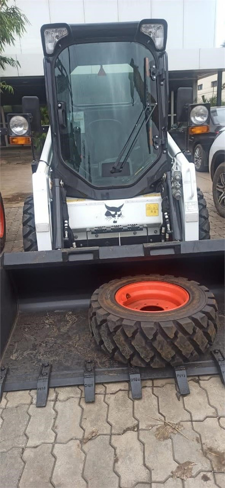 BOBCAT S450 - Мини-погрузчик с бортовым поворотом: фото 5 BOBCAT S450 - Мини-погрузчик с бортовым поворотом: фото 5