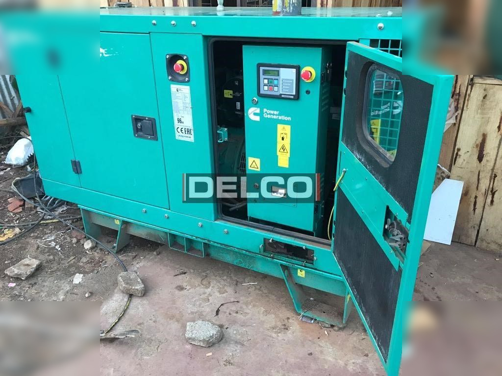 CUMMINS 125 KVA - Электрогенератор: фото 2 CUMMINS 125 KVA - Электрогенератор: фото 2