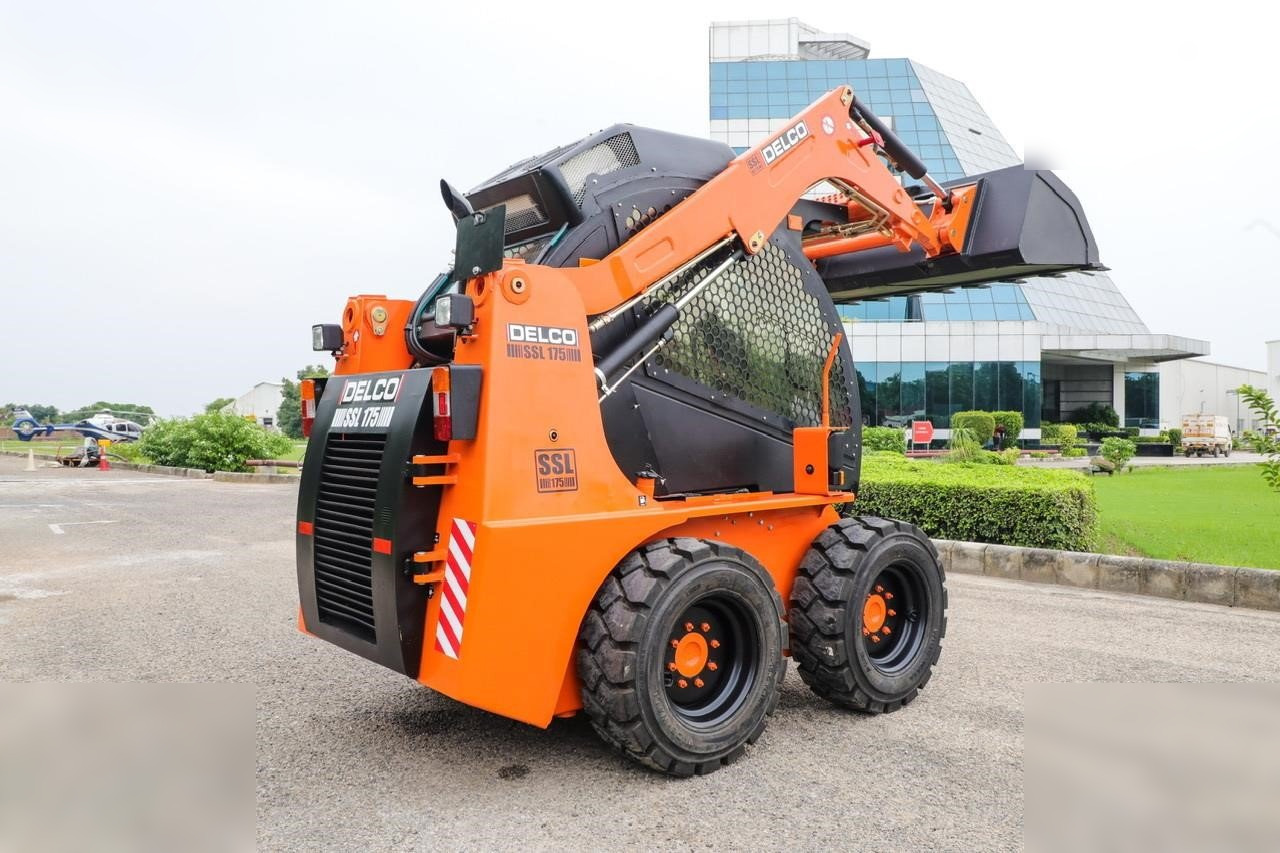 Новый Мини-погрузчик с бортовым поворотом DELCO SSL175: фото 10