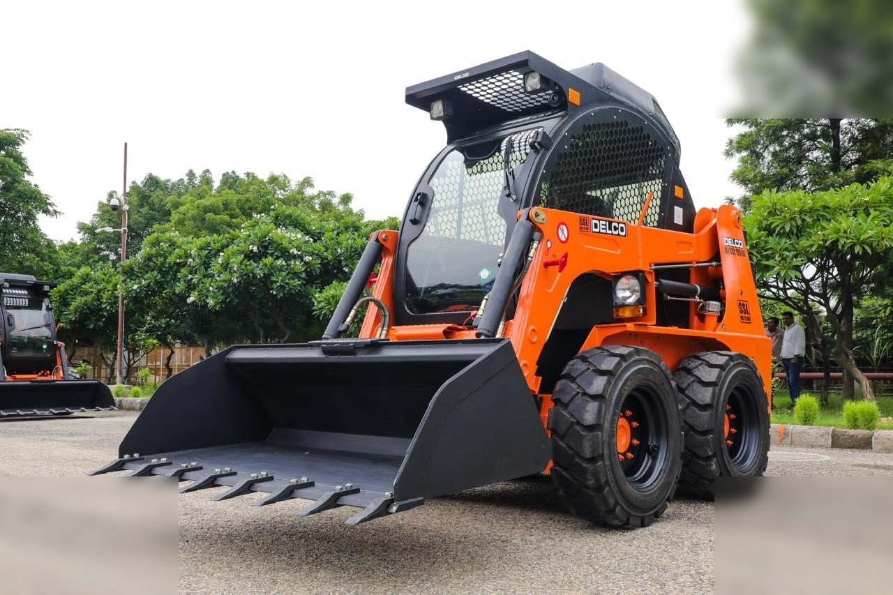 Новый Мини-погрузчик с бортовым поворотом DELCO SSL175: фото 12