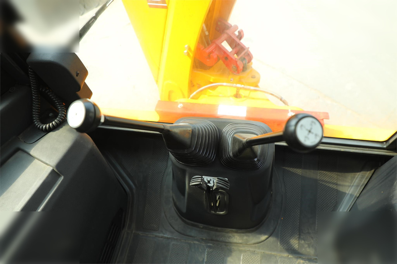 Новый Экскаватор-погрузчик DELCO XP95 PLUS: фото 9 Новый Экскаватор-погрузчик DELCO XP95 PLUS: фото 9