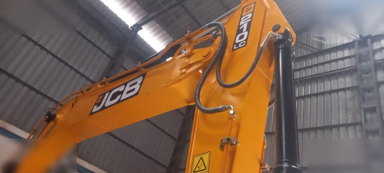 JCB JS210 LC - Гусеничный экскаватор: фото 4 JCB JS210 LC - Гусеничный экскаватор: фото 4