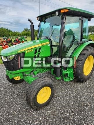 JOHN DEERE 5075E - Трактор: фото 3 JOHN DEERE 5075E - Трактор: фото 3