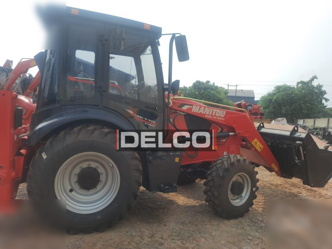 MANITOU MBLX900 - Экскаватор-погрузчик: фото 3 MANITOU MBLX900 - Экскаватор-погрузчик: фото 3