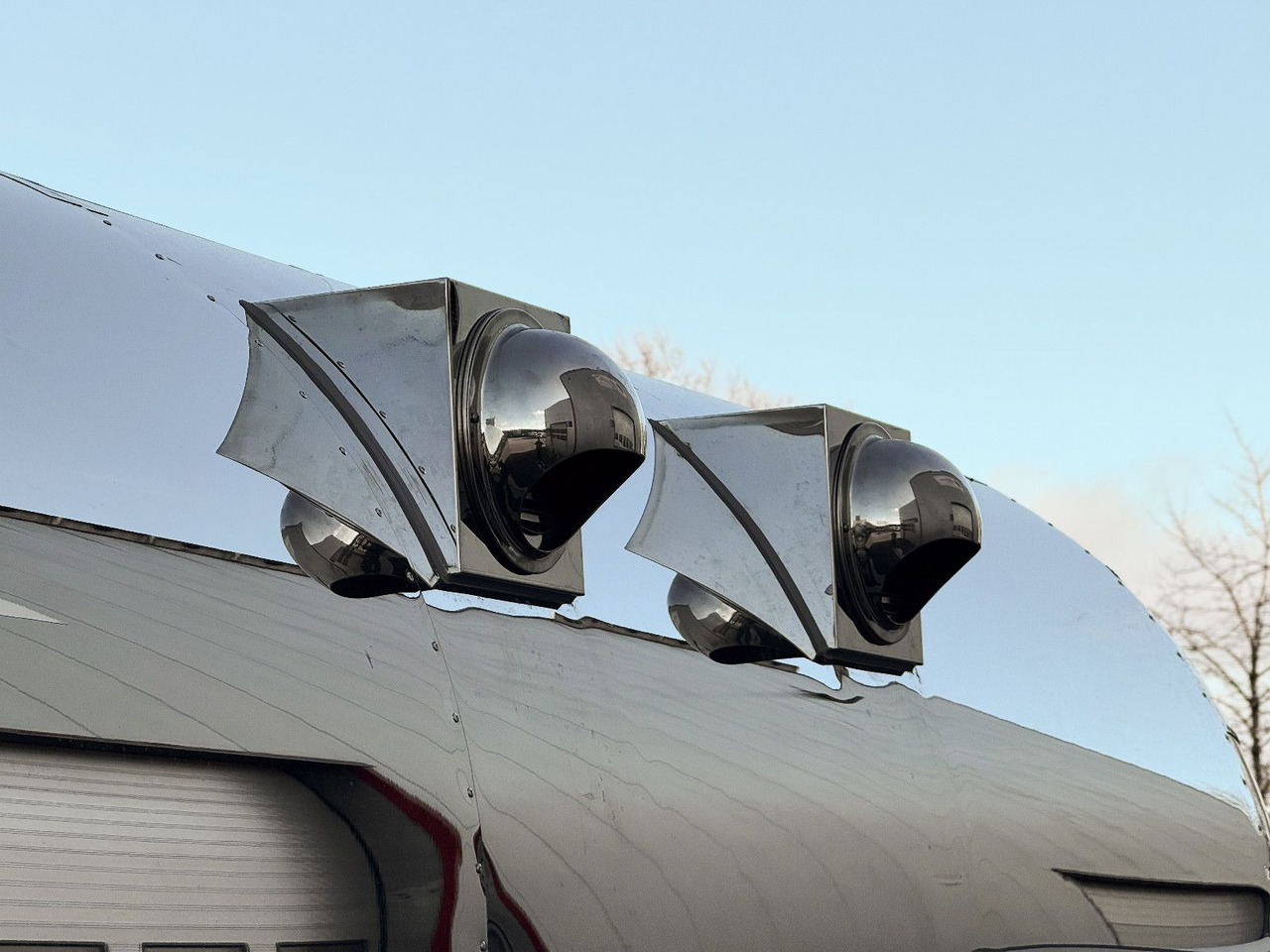 Esselmann Delistar Foodtruck 6000 ähn. Airstream - Торговый прицеп: фото 5 Esselmann Delistar Foodtruck 6000 ähn. Airstream - Торговый прицеп: фото 5