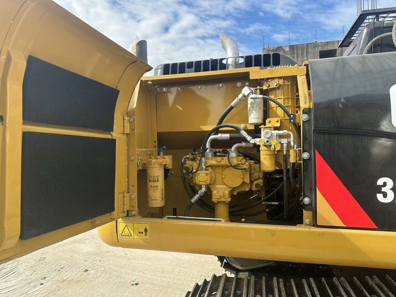 CAT 320D - Гусеничный экскаватор: фото 3 CAT 320D - Гусеничный экскаватор: фото 3